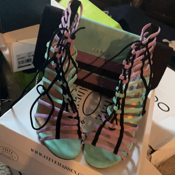 Matching set - Picture 2 of 3